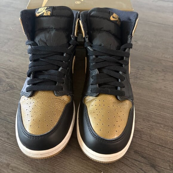 Jordan 1 Retro High OG Blacl/Metallic Gold 8.5 - Picture 4 of 6